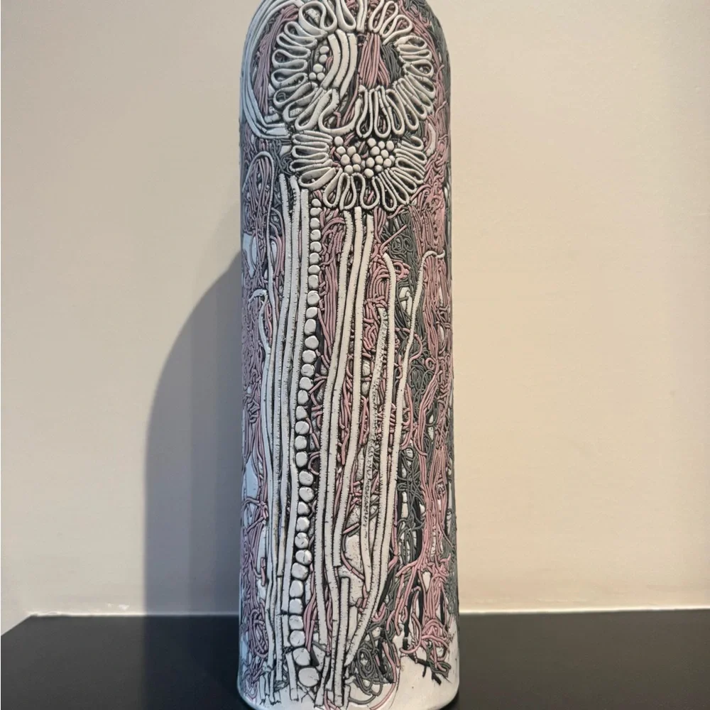 Vintage Porcelain Art Sculpture/ Vase by Romilla Batra - White/Pink/Gray Signed - Picture 6 of 9